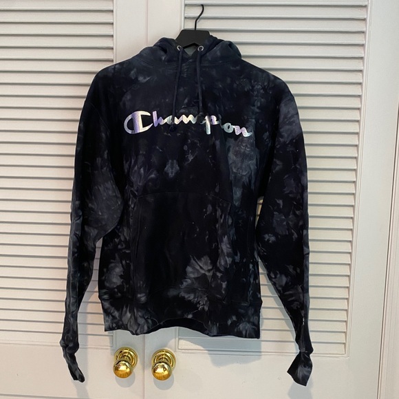 Sweatshirt - Picture 1 of 4